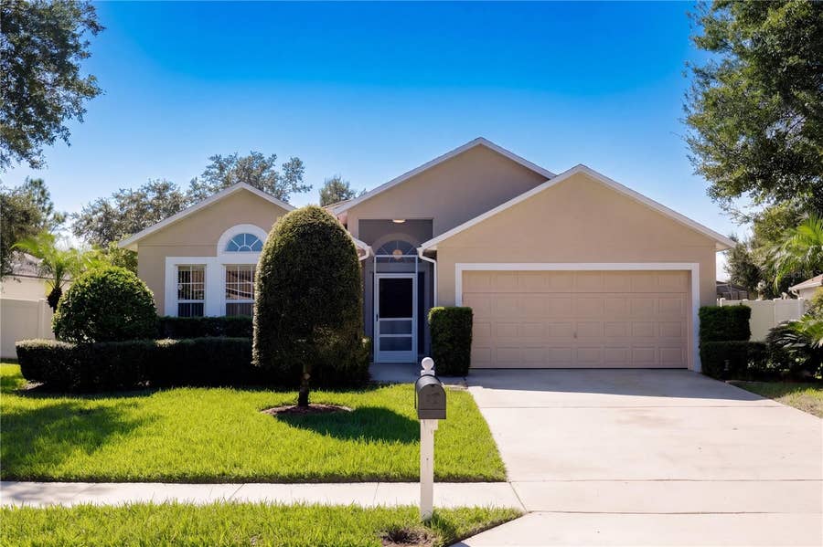 Property photo for 359 VELVETEEN PLACE, Chuluota, FL