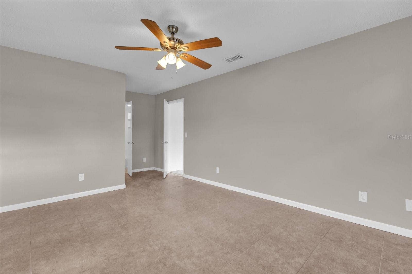 2533 EDGEWATER AVENUE, New Smyrna Beach, FL 32168 2533 EDGEWATER AVENUE, New Smyrna Beach, FL 32168