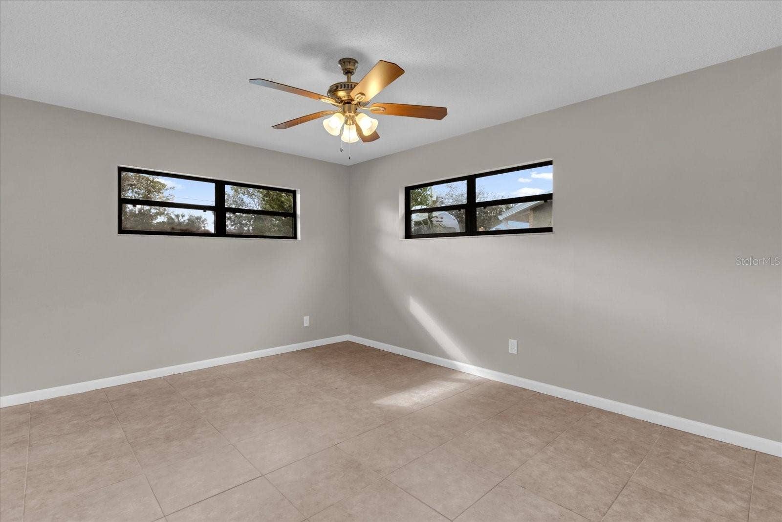 2533 EDGEWATER AVENUE, New Smyrna Beach, FL 32168 2533 EDGEWATER AVENUE, New Smyrna Beach, FL 32168