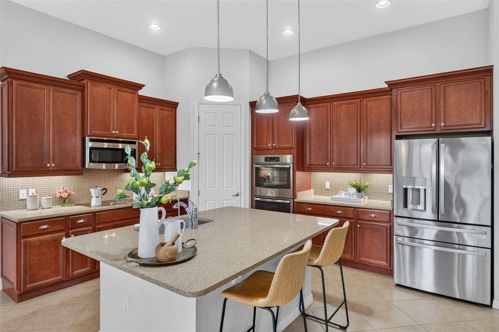 555 TAPATIO LANE, Poinciana, FL 34759 555 TAPATIO LANE, Poinciana, FL 34759