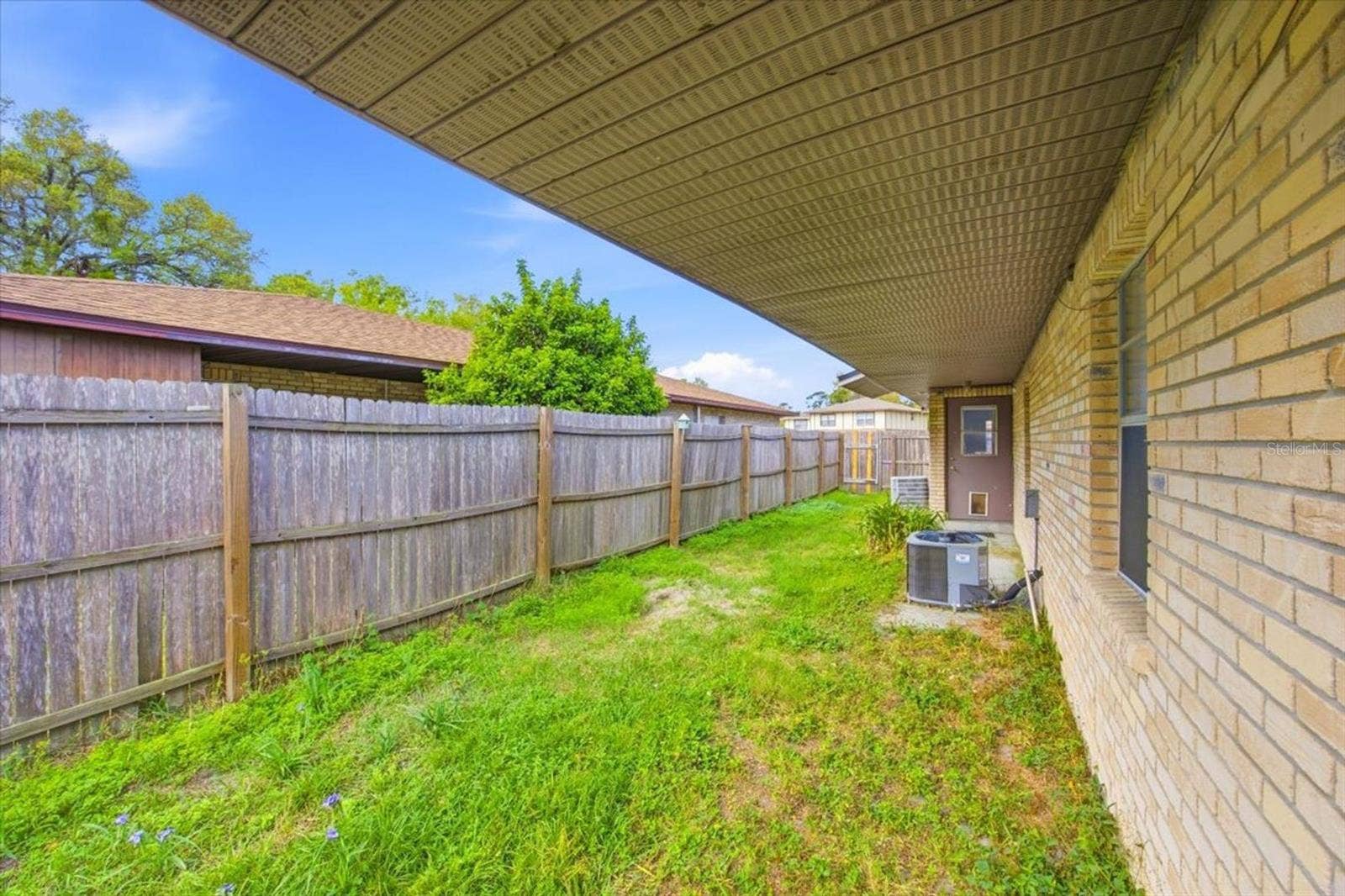 2218 BRANDY PLACE, Lakeland, FL 33801 2218 BRANDY PLACE, Lakeland, FL 33801