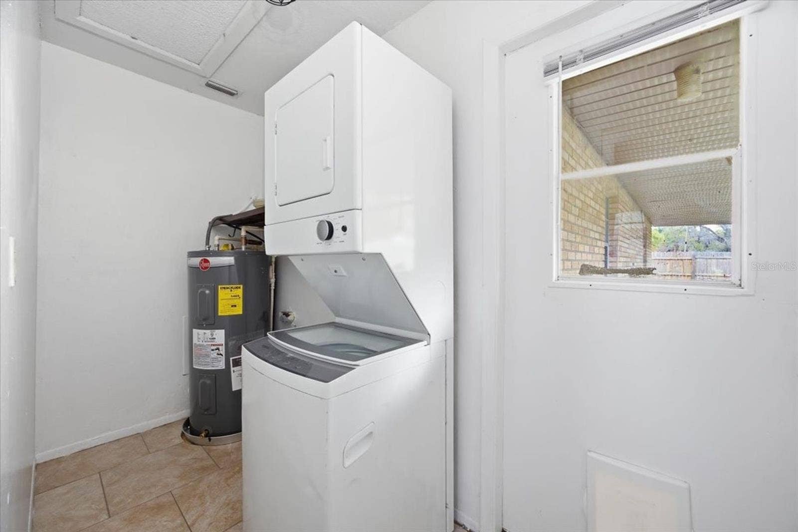2218 BRANDY PLACE, Lakeland, FL 33801 2218 BRANDY PLACE, Lakeland, FL 33801