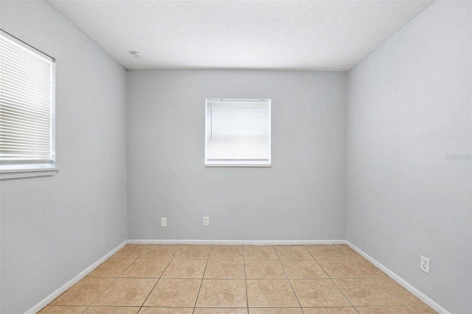 4317 PORPOISE DRIVE, Tampa, FL 33617 4317 PORPOISE DRIVE, Tampa, FL 33617