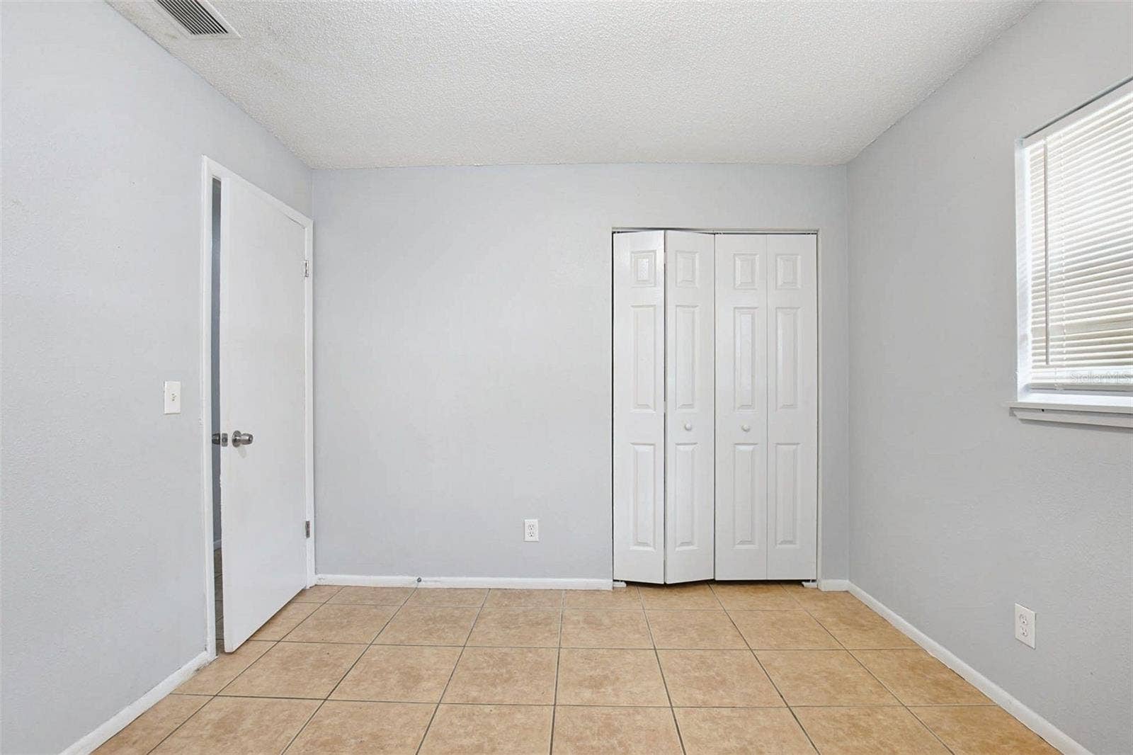 4317 PORPOISE DRIVE, Tampa, FL 33617 4317 PORPOISE DRIVE, Tampa, FL 33617