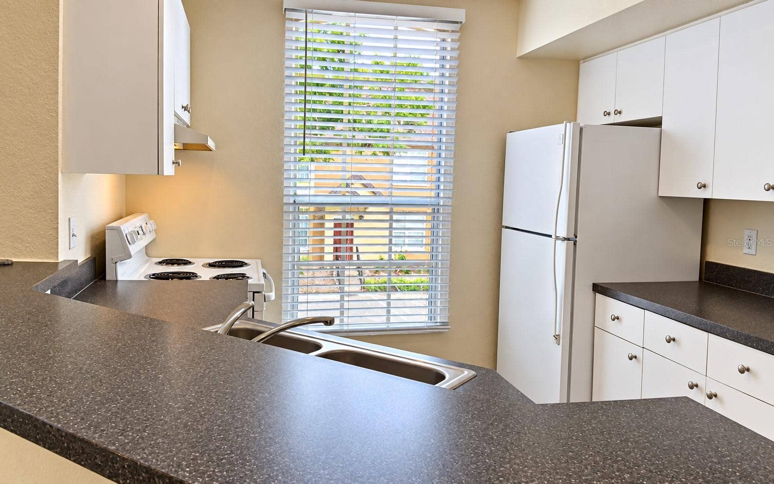 6344 RALEIGH STREET, #1114, Orlando, FL 32835 6344 RALEIGH STREET, #1114, Orlando, FL 32835