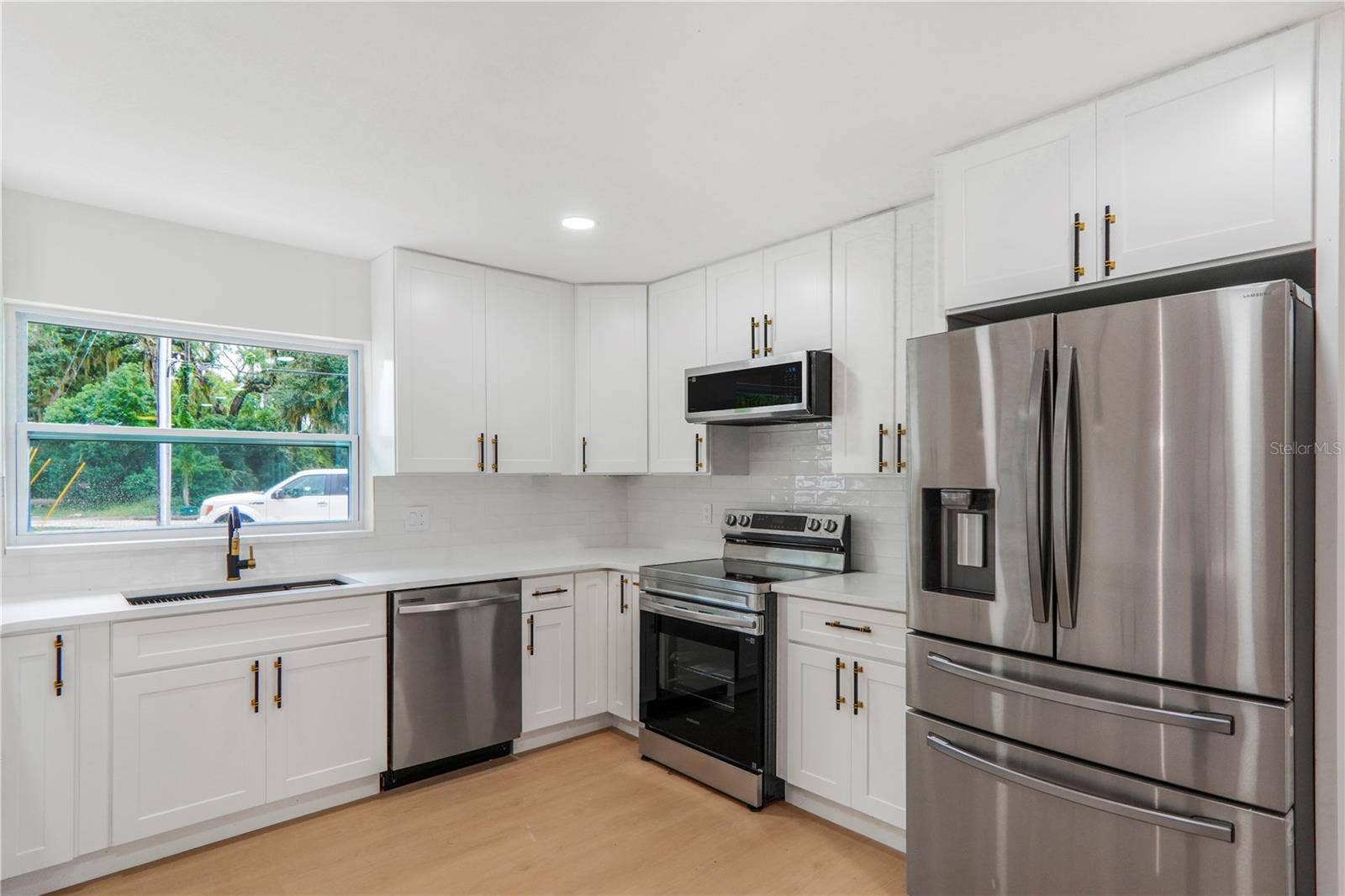 219 SHERIDAN AVENUE, Longwood, FL 32750 219 SHERIDAN AVENUE, Longwood, FL 32750