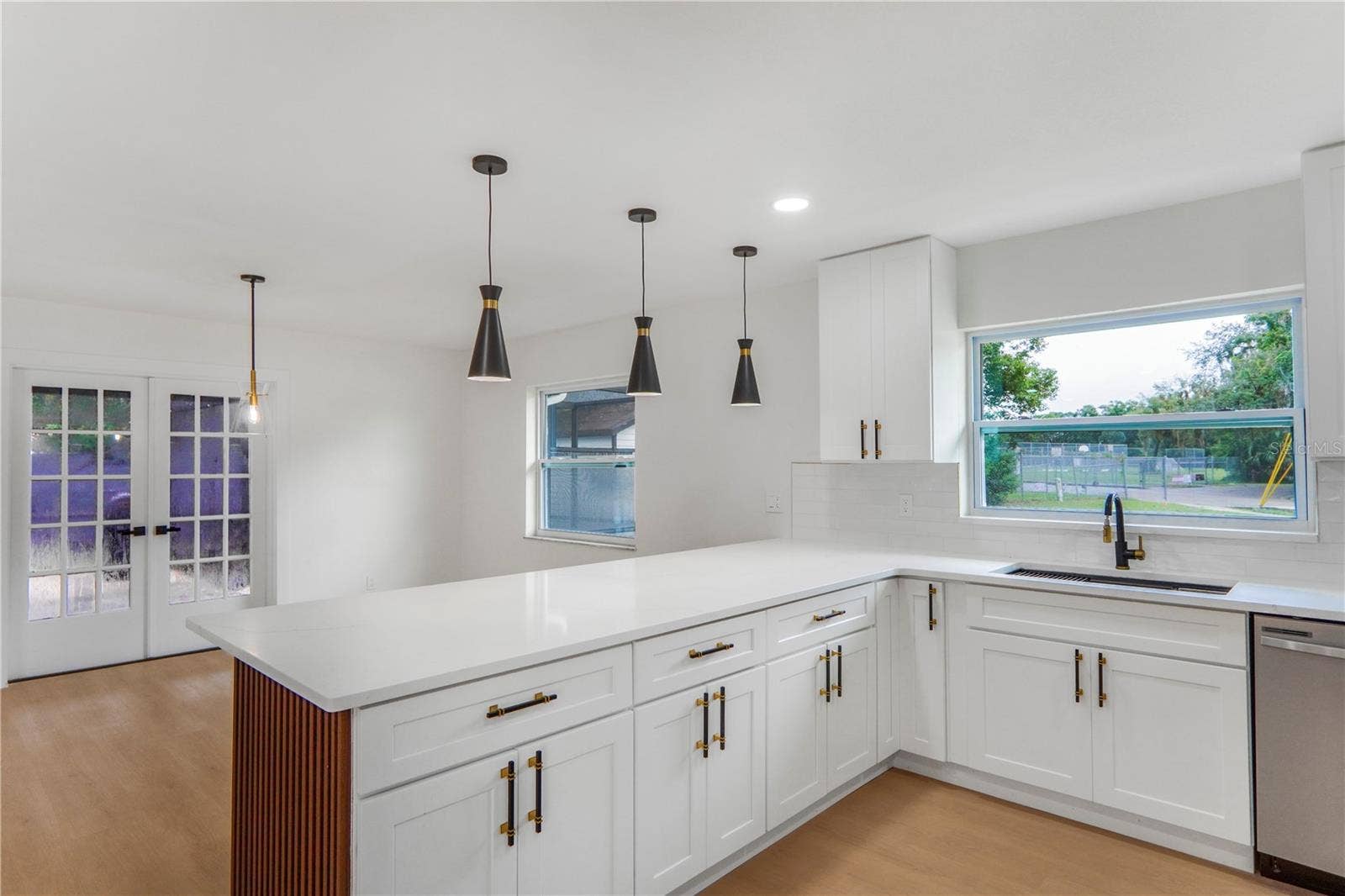 219 SHERIDAN AVENUE, Longwood, FL 32750 219 SHERIDAN AVENUE, Longwood, FL 32750