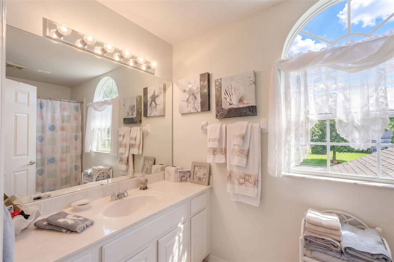 3898 BEACON RIDGE WAY, Clermont, FL 34711 3898 BEACON RIDGE WAY, Clermont, FL 34711