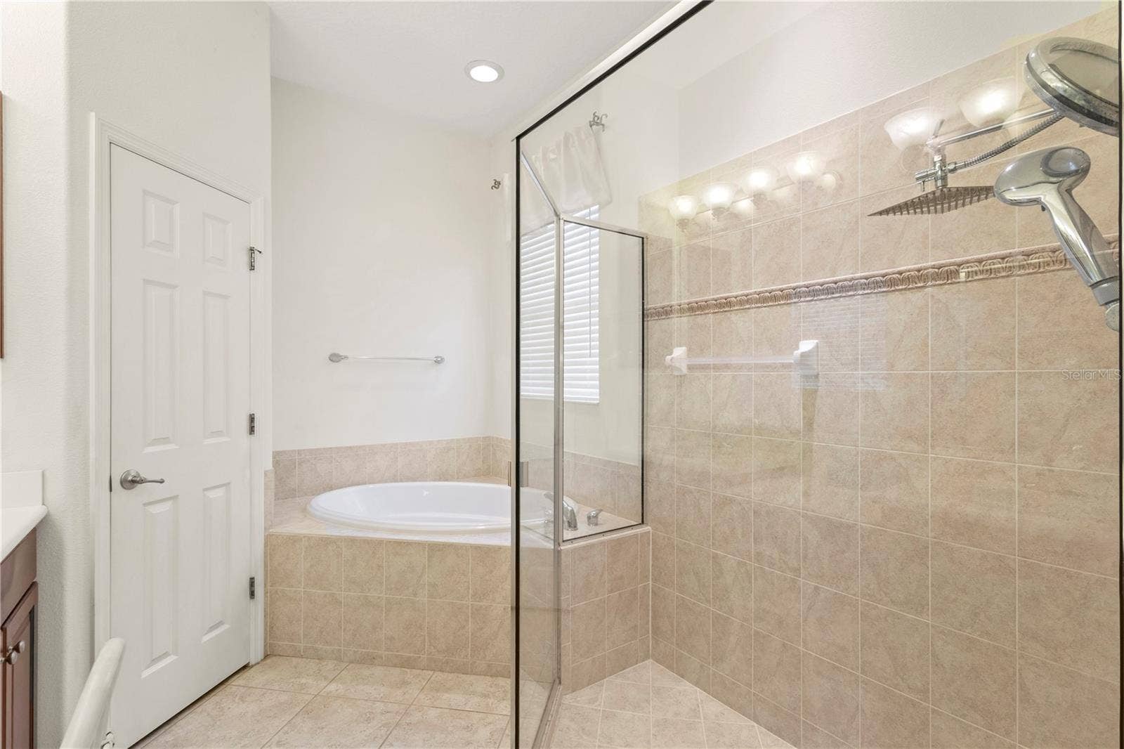 6841 74TH STREET CIRCLE E, Bradenton, FL 34203 6841 74TH STREET CIRCLE E, Bradenton, FL 34203