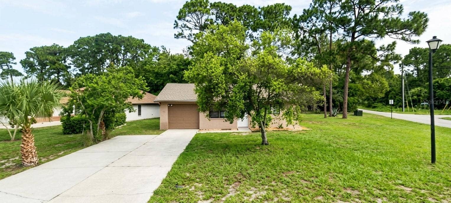 8445 DUNNELLON ROAD, Weeki Wachee, FL 34613 Front Entrance