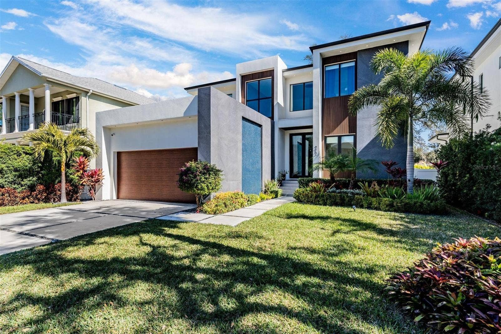 212 S RENELLIE DRIVE, Tampa, FL 33609 212 S RENELLIE DRIVE, Tampa, FL 33609