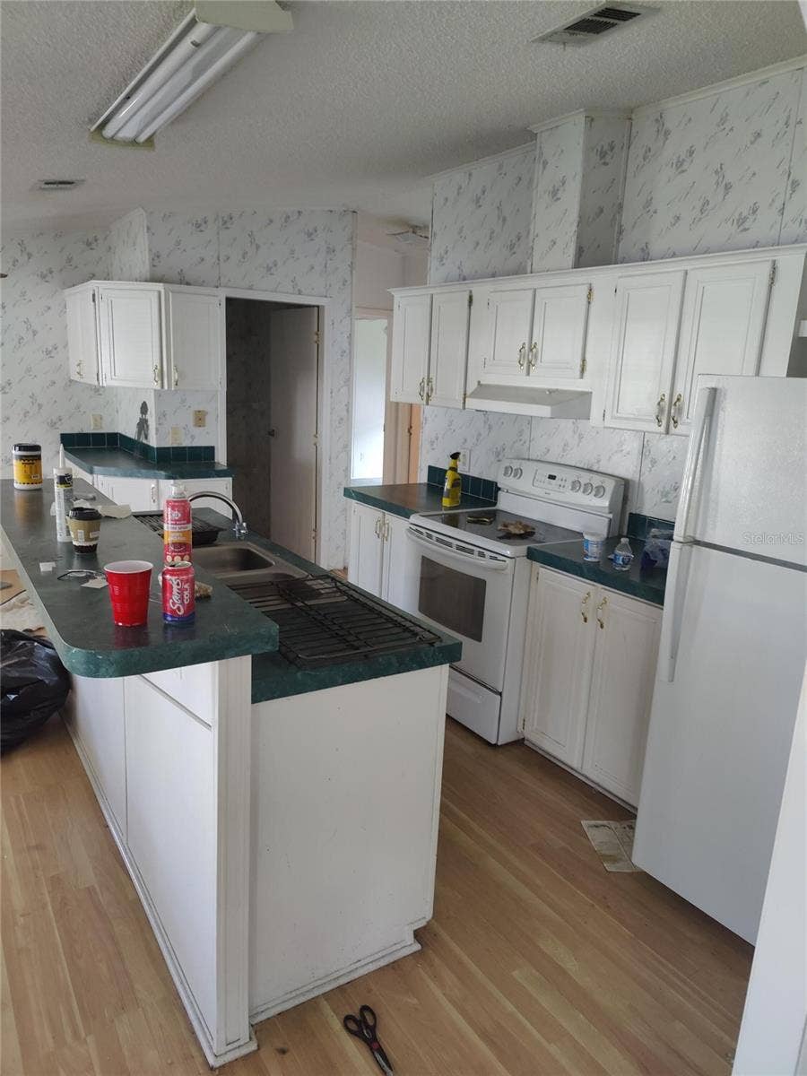 8413 FANTASIA PARK WAY, Riverview, FL 33578 8413 FANTASIA PARK WAY, Riverview, FL 33578