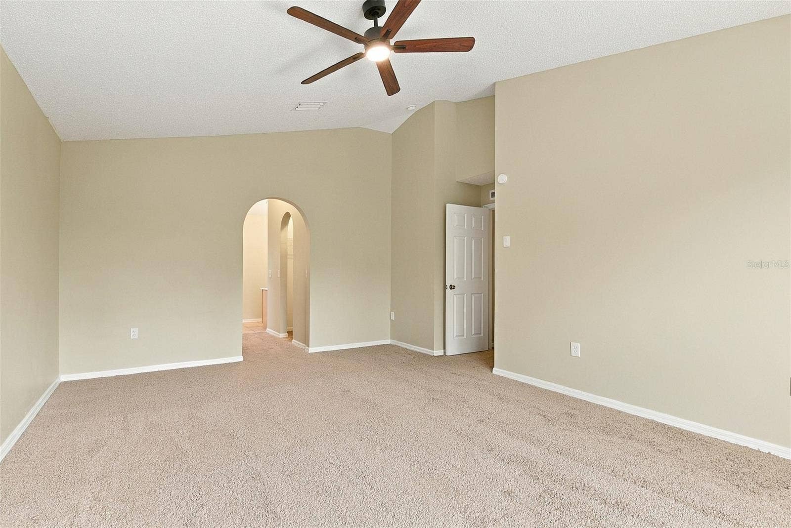 2228 SANDRIDGE CIRCLE, Eustis, FL 32726