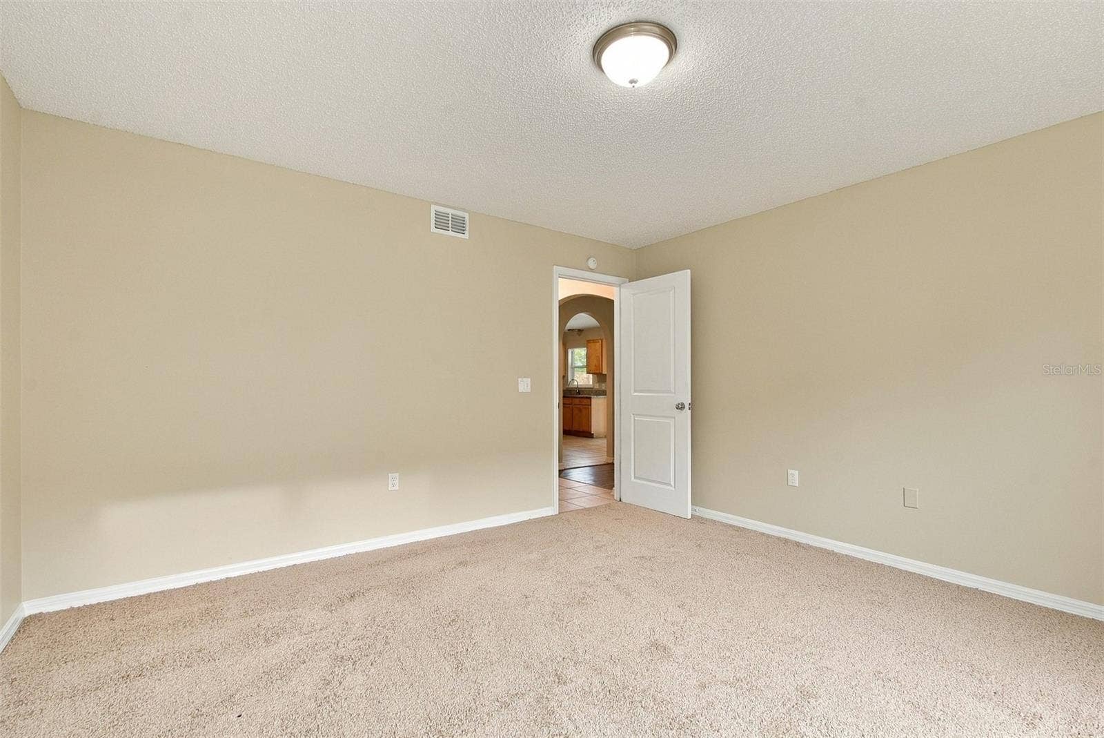 2228 SANDRIDGE CIRCLE, Eustis, FL 32726