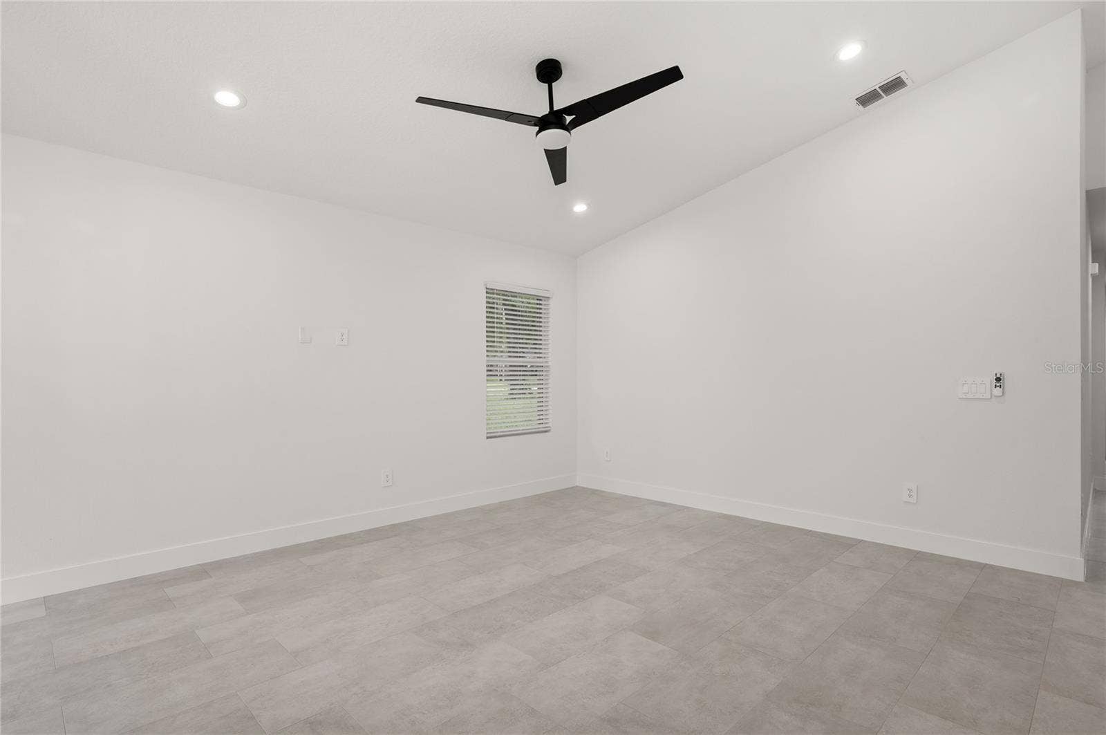 1186 7TH STREET, Orange City, FL 32763