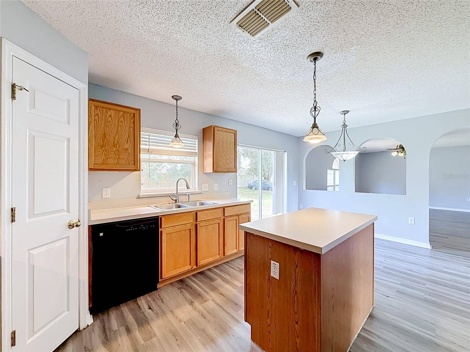 2032 ELMHURST LANE, Mascotte, FL 34753