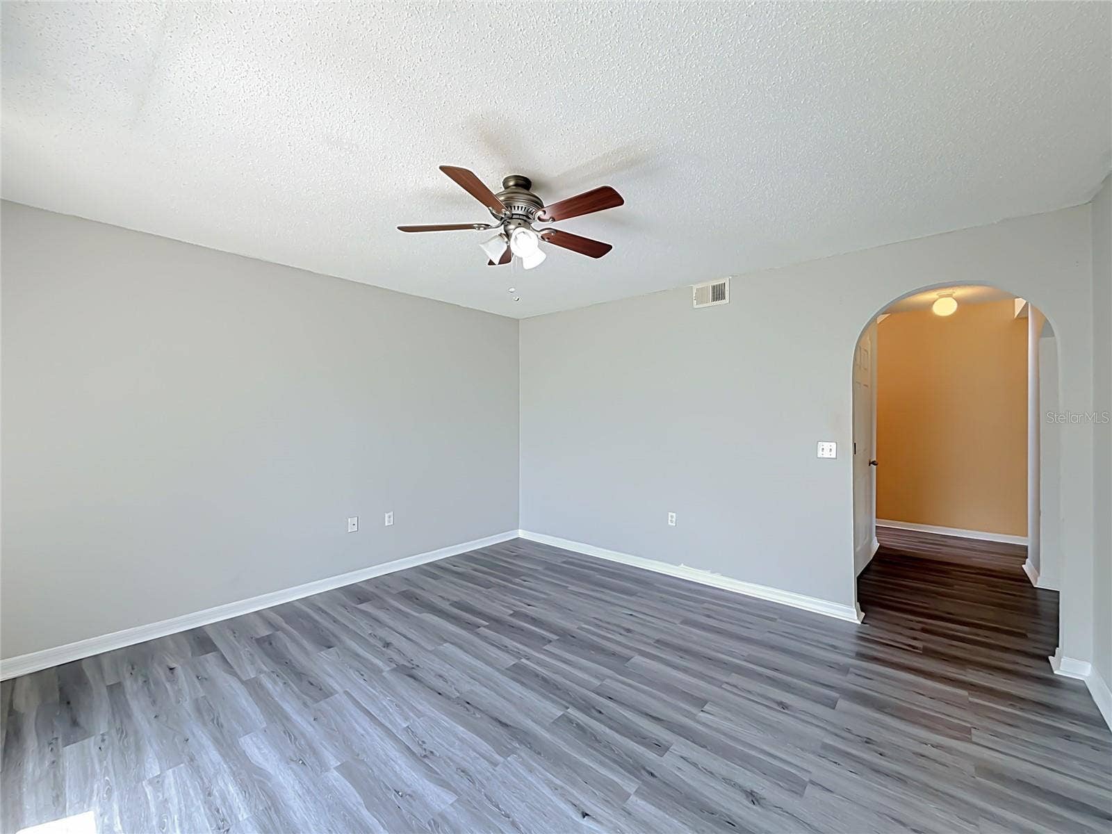 2032 ELMHURST LANE, Mascotte, FL 34753