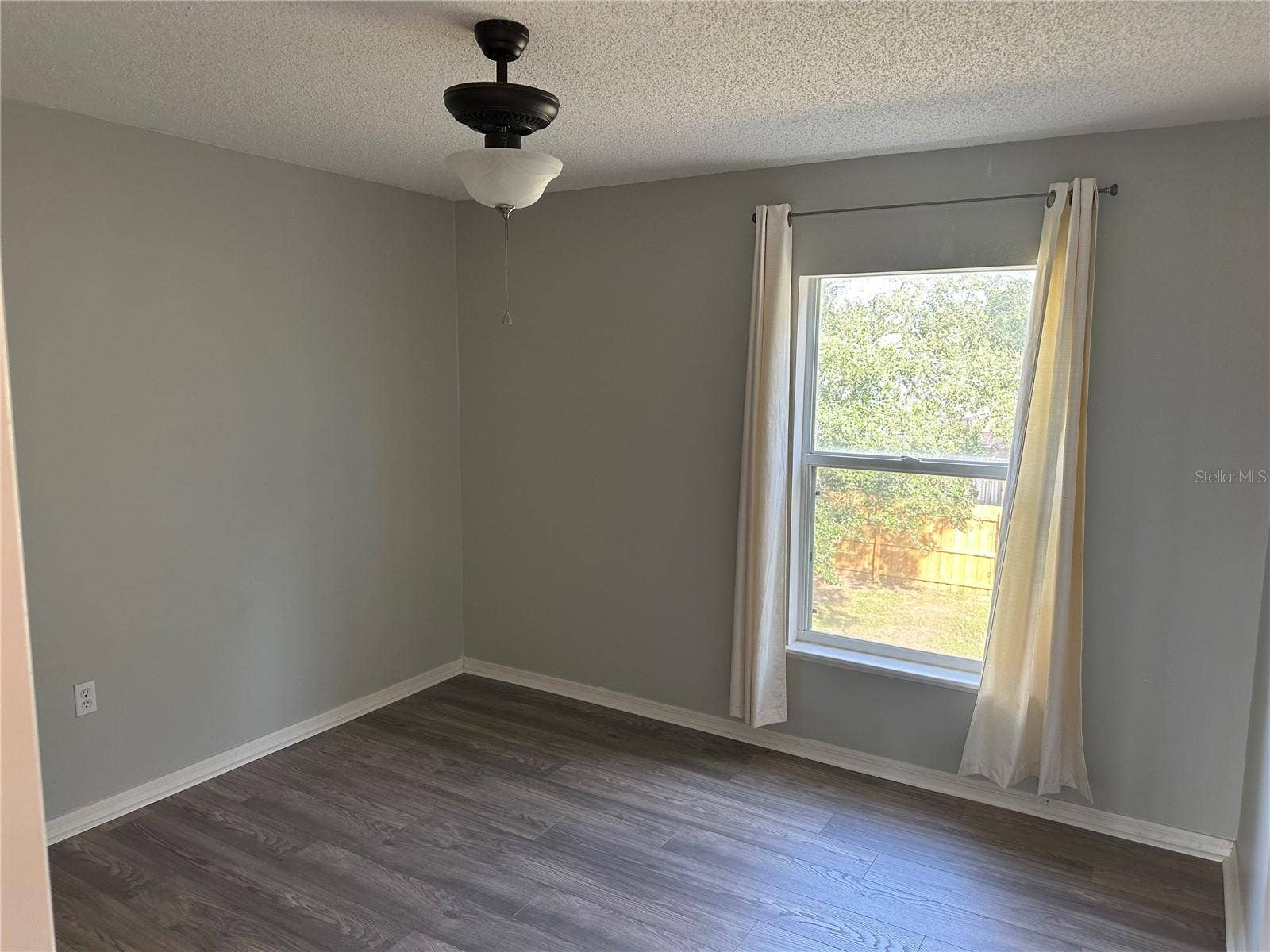 2032 ELMHURST LANE, Mascotte, FL 34753
