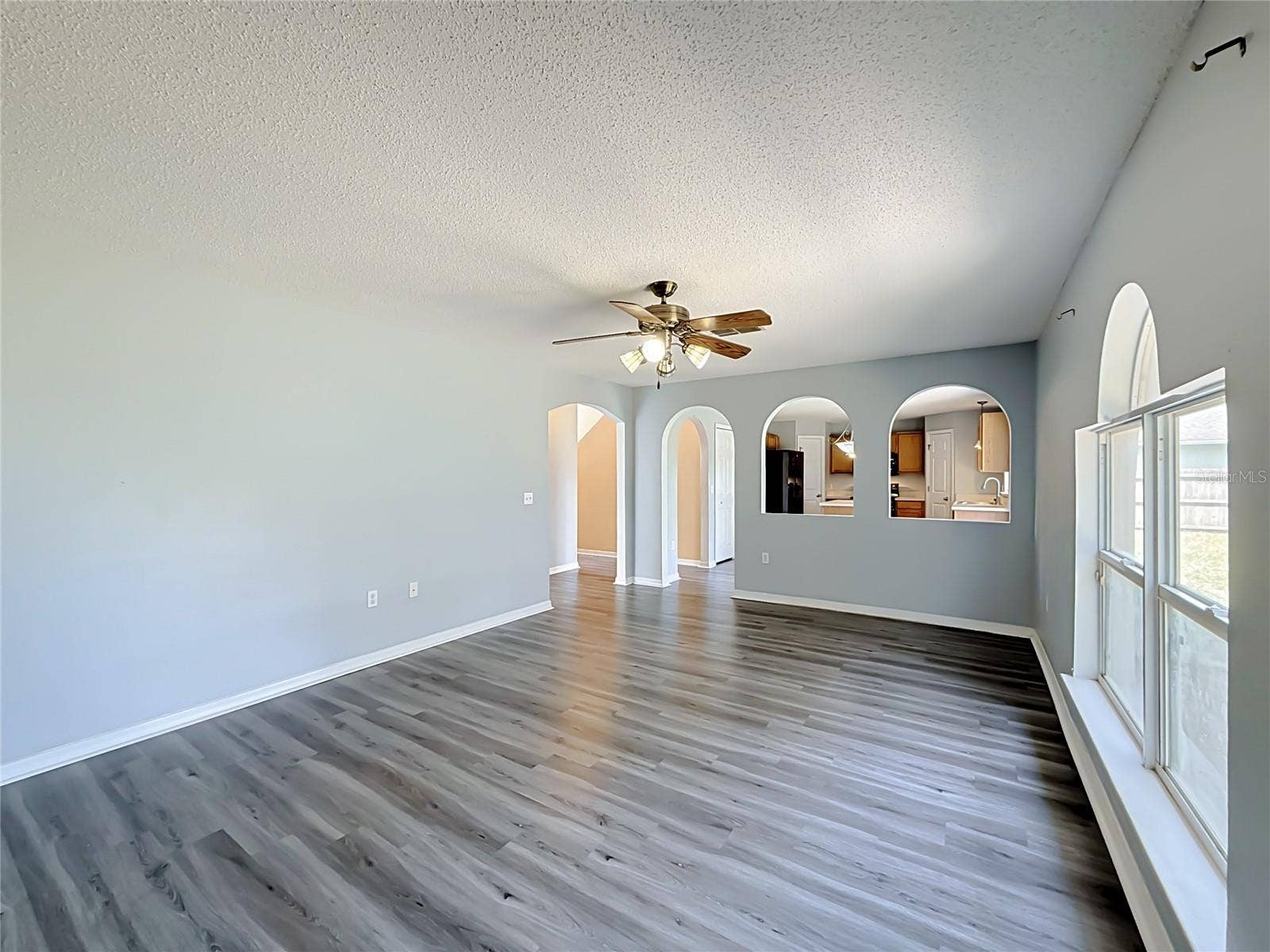 2032 ELMHURST LANE, Mascotte, FL 34753