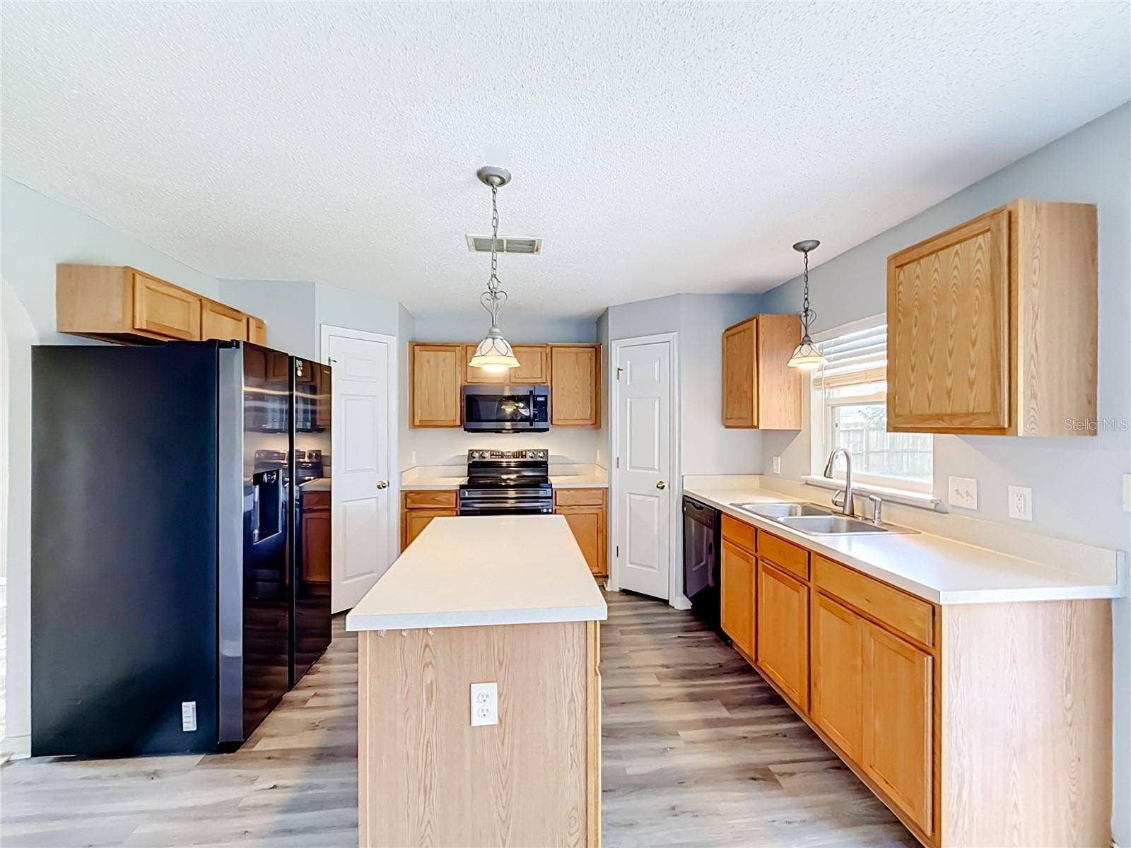 2032 ELMHURST LANE, Mascotte, FL 34753