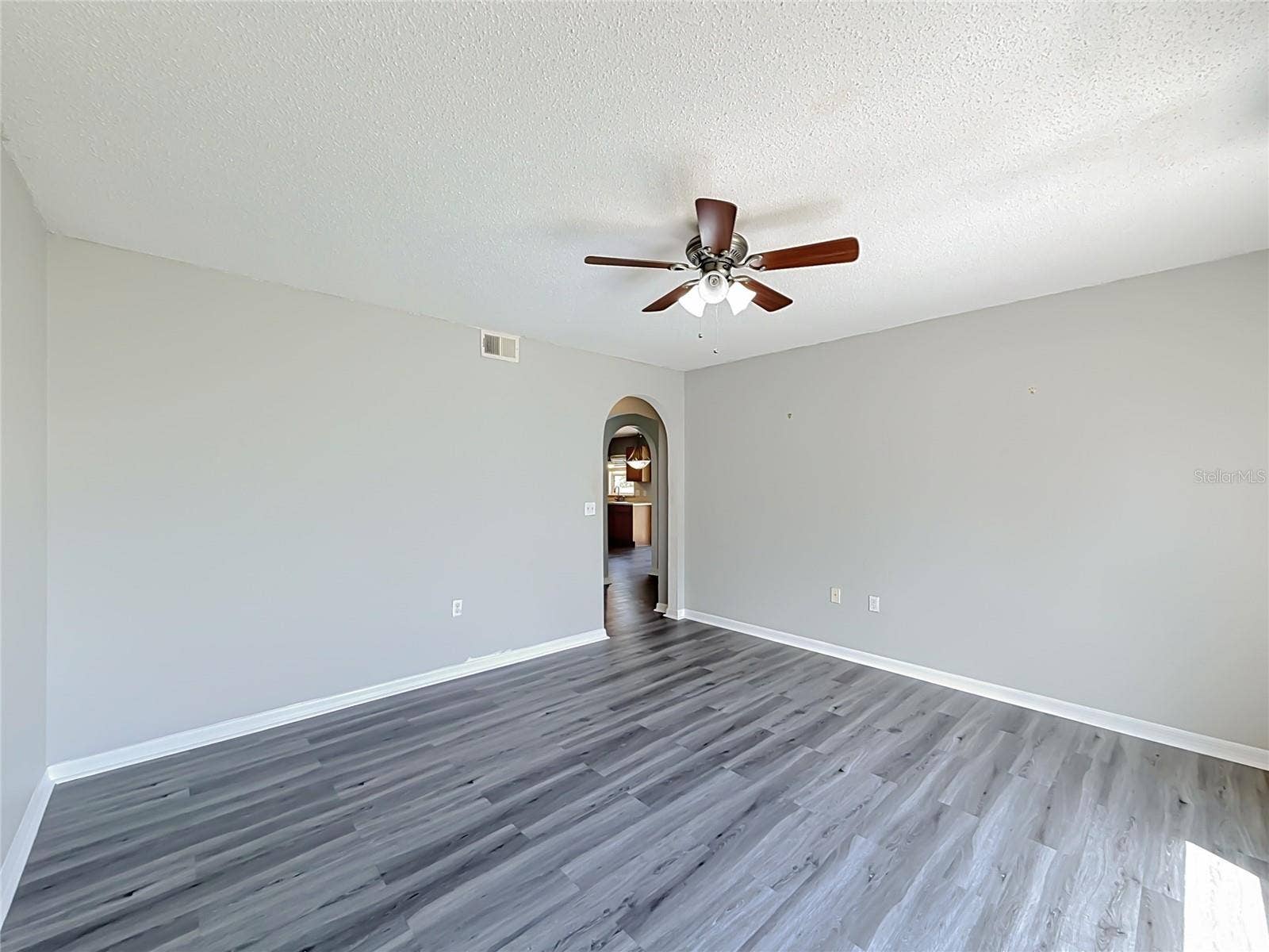 2032 ELMHURST LANE, Mascotte, FL 34753