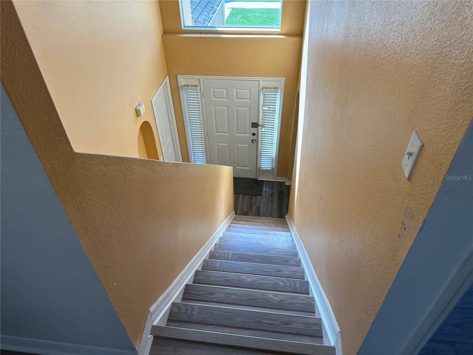 2032 ELMHURST LANE, Mascotte, FL 34753