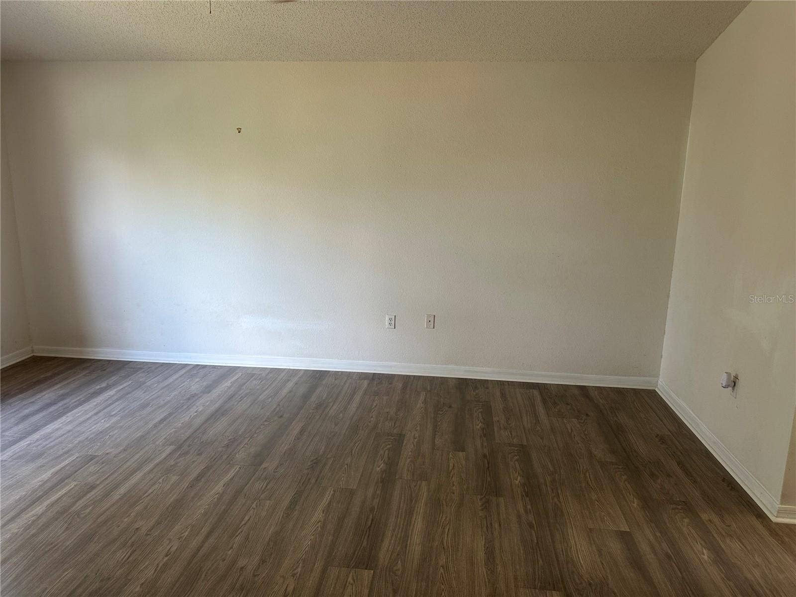 2032 ELMHURST LANE, Mascotte, FL 34753