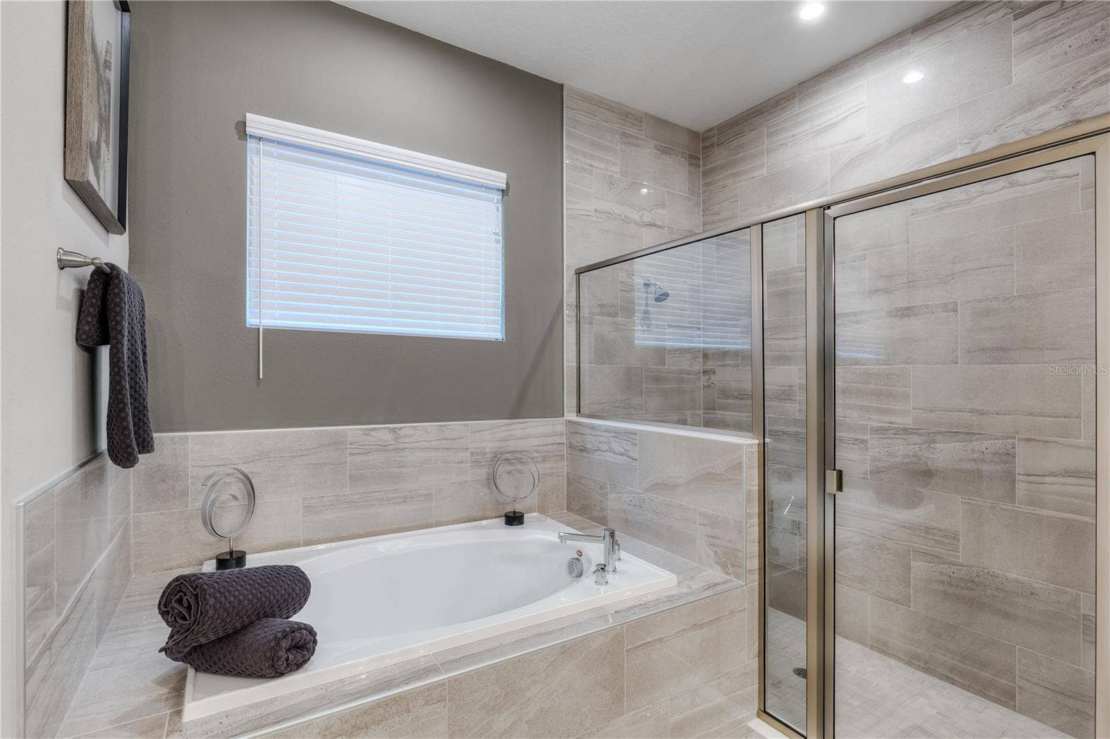 1039 JACK NICKLAUS COURT, Kissimmee, FL 34747 1039 JACK NICKLAUS COURT, Kissimmee, FL 34747