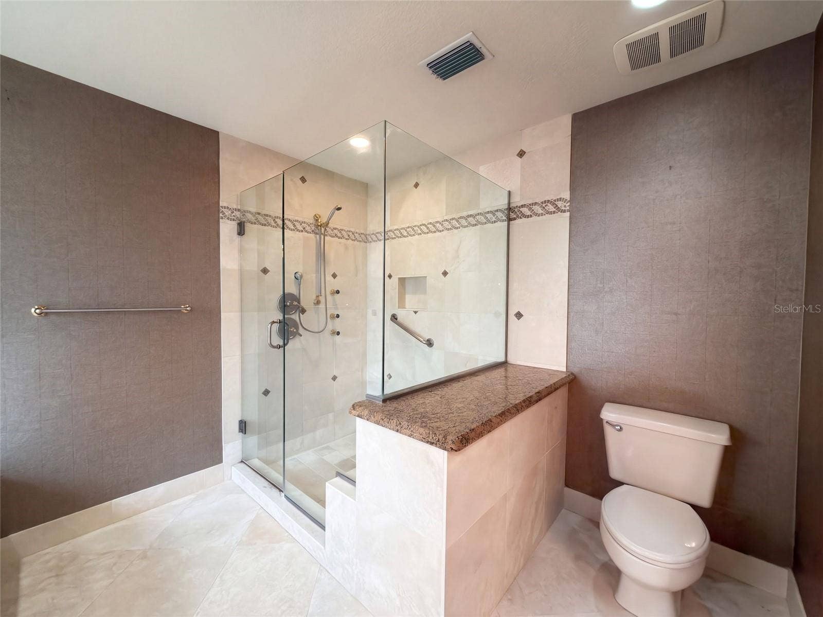 455 LONGMEADOW LANE, Longwood, FL 32779 455 LONGMEADOW LANE, Longwood, FL 32779