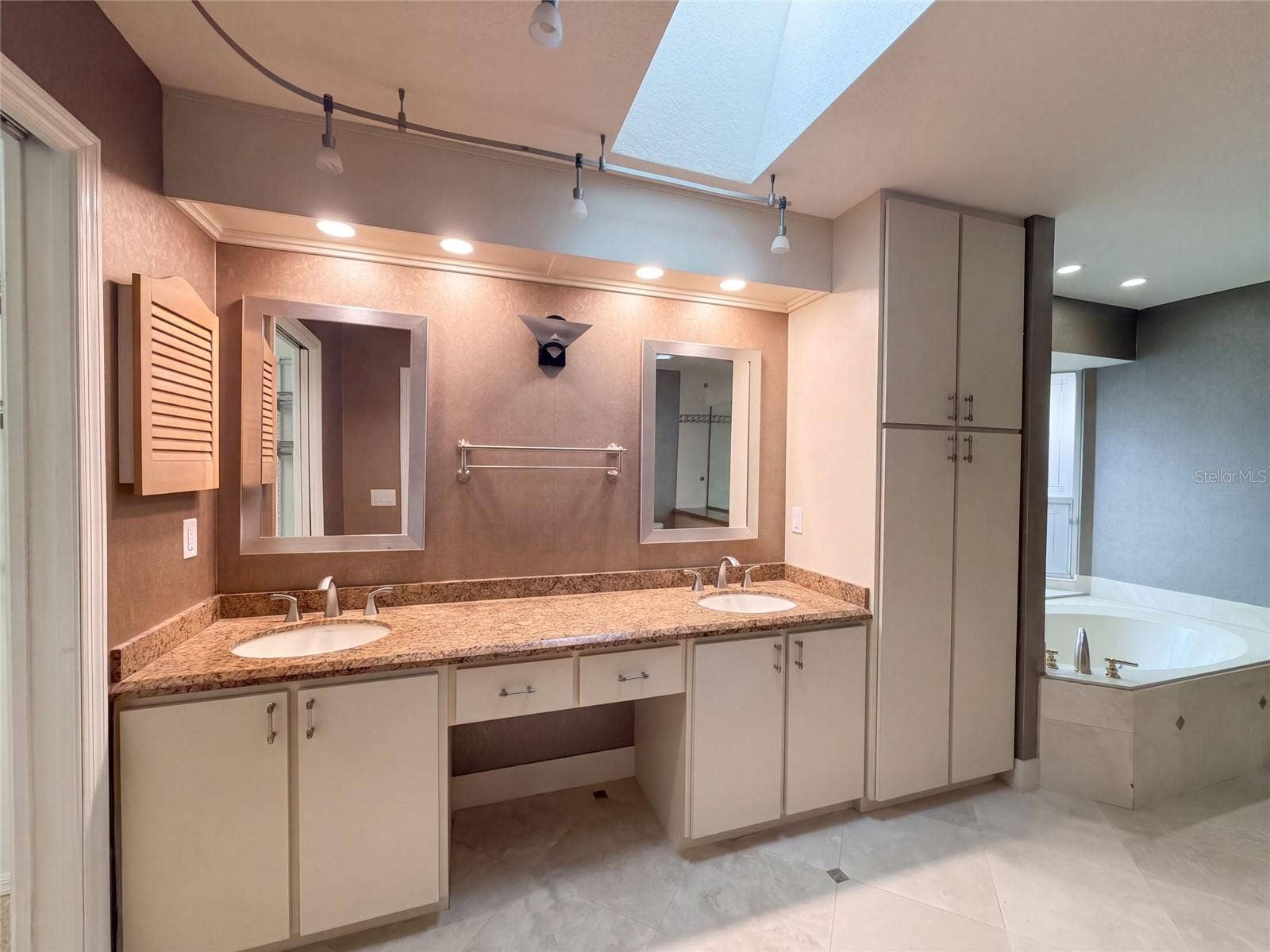 455 LONGMEADOW LANE, Longwood, FL 32779 455 LONGMEADOW LANE, Longwood, FL 32779