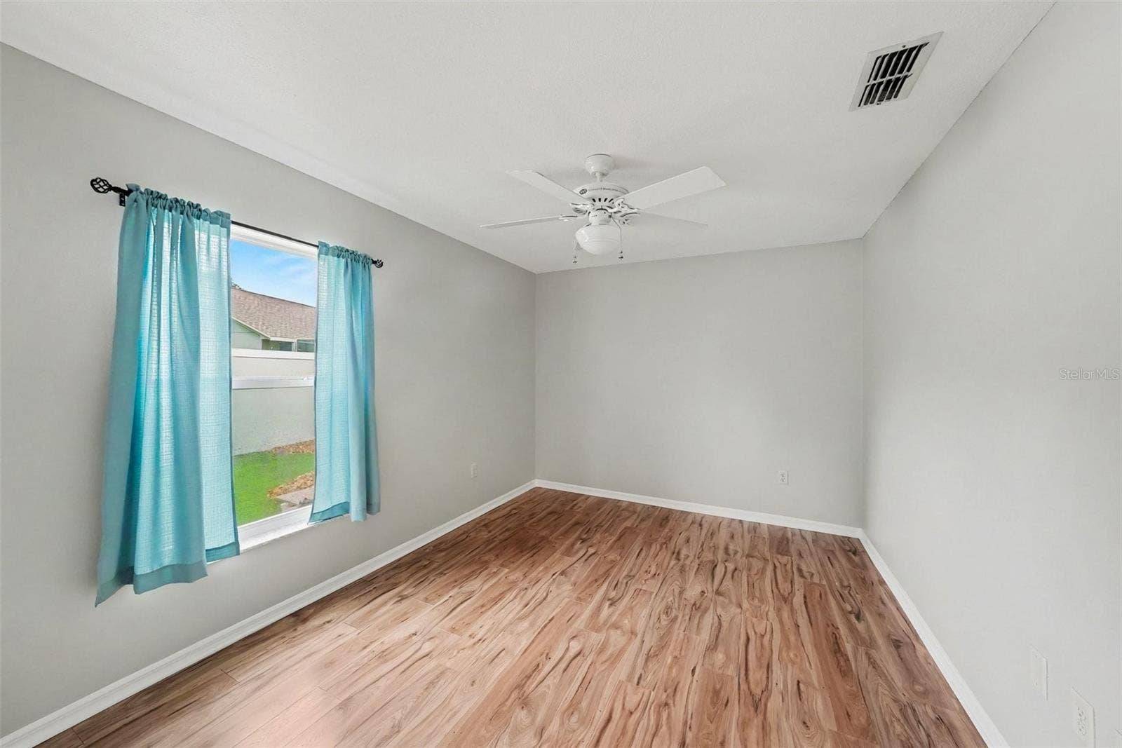 907 BRITTANY PARK BOULEVARD, Tarpon Springs, FL 34689 907 BRITTANY PARK BOULEVARD, Tarpon Springs, FL 34689