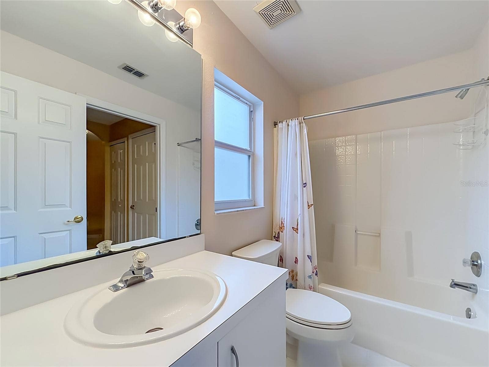 bathroom2