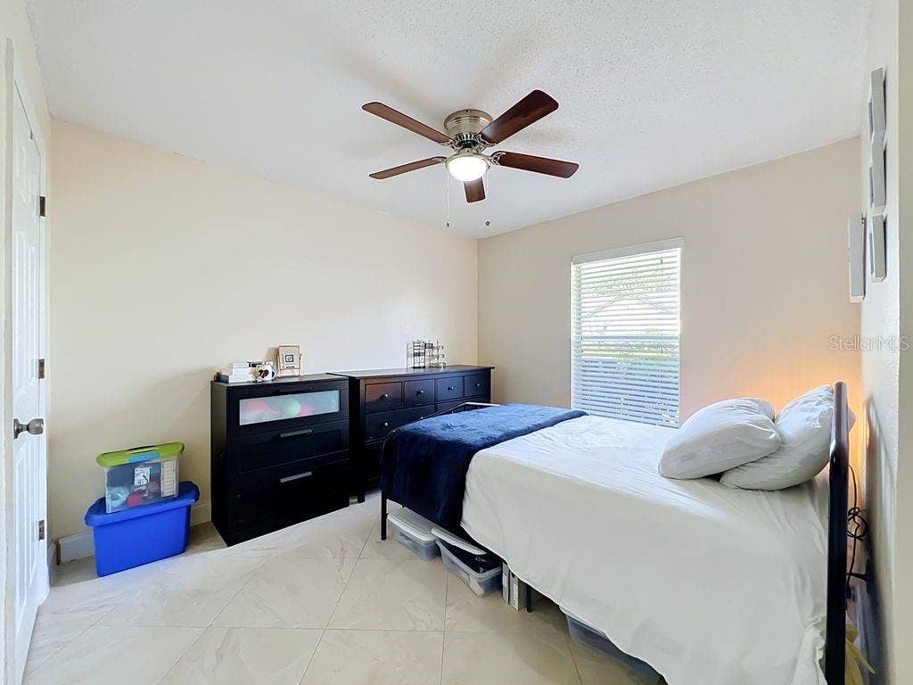 8609 CROSSBAY DRIVE, Orlando, FL 32829 8609 CROSSBAY DRIVE, Orlando, FL 32829