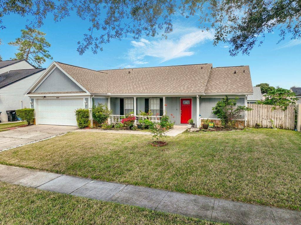 8609 CROSSBAY DRIVE, Orlando, FL 32829 8609 CROSSBAY DRIVE, Orlando, FL 32829