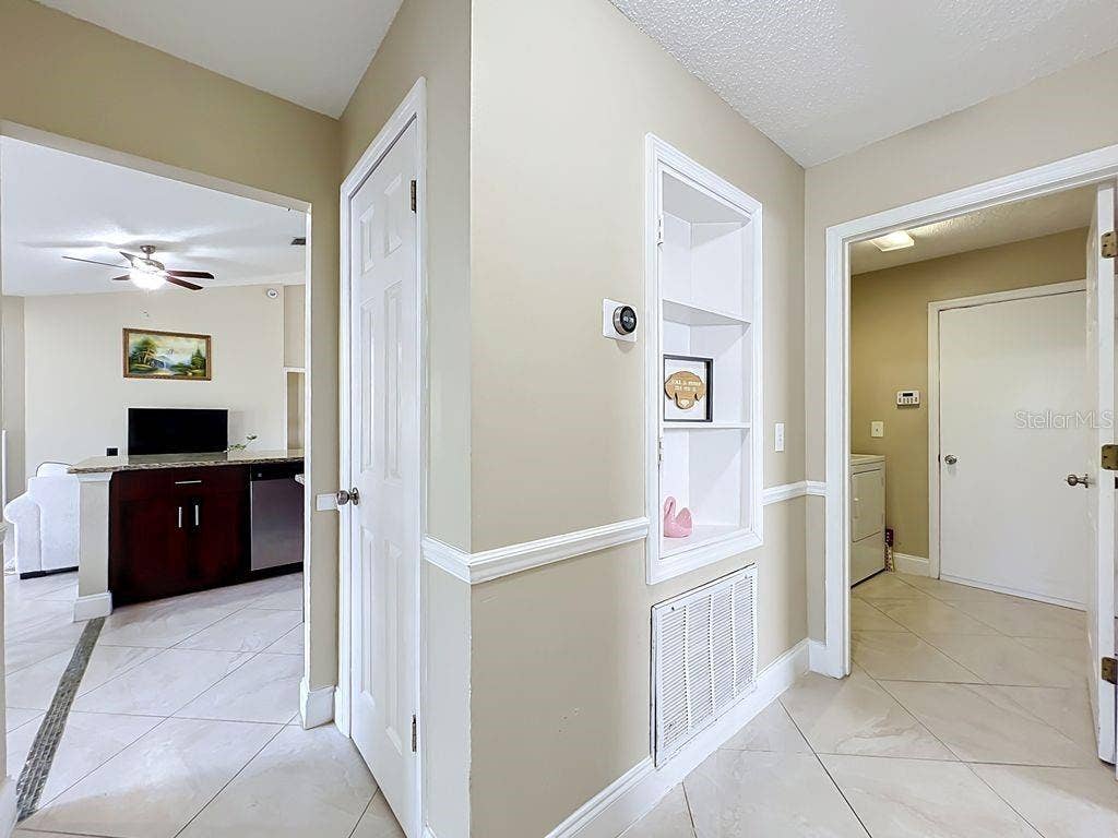 8609 CROSSBAY DRIVE, Orlando, FL 32829 8609 CROSSBAY DRIVE, Orlando, FL 32829