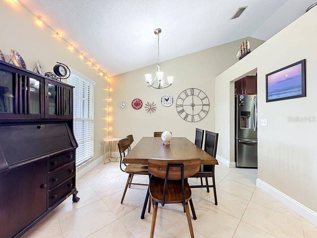 8609 CROSSBAY DRIVE, Orlando, FL 32829 8609 CROSSBAY DRIVE, Orlando, FL 32829