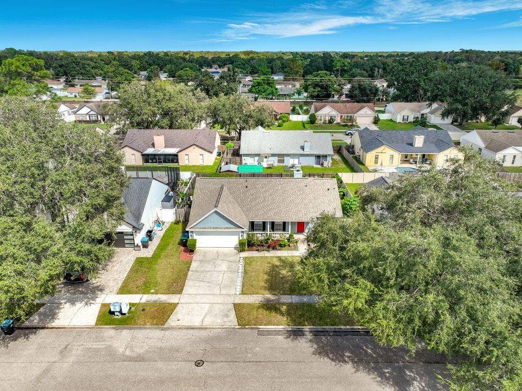 8609 CROSSBAY DRIVE, Orlando, FL 32829 8609 CROSSBAY DRIVE, Orlando, FL 32829
