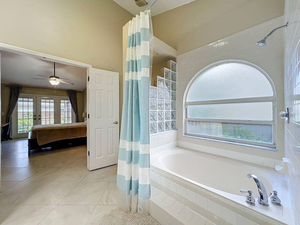 8609 CROSSBAY DRIVE, Orlando, FL 32829 8609 CROSSBAY DRIVE, Orlando, FL 32829