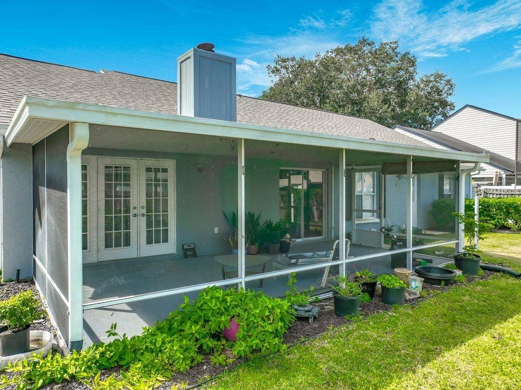 8609 CROSSBAY DRIVE, Orlando, FL 32829 8609 CROSSBAY DRIVE, Orlando, FL 32829