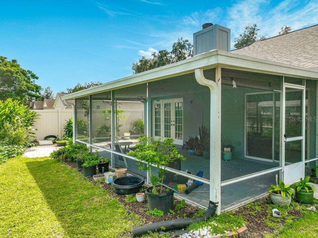 8609 CROSSBAY DRIVE, Orlando, FL 32829 8609 CROSSBAY DRIVE, Orlando, FL 32829