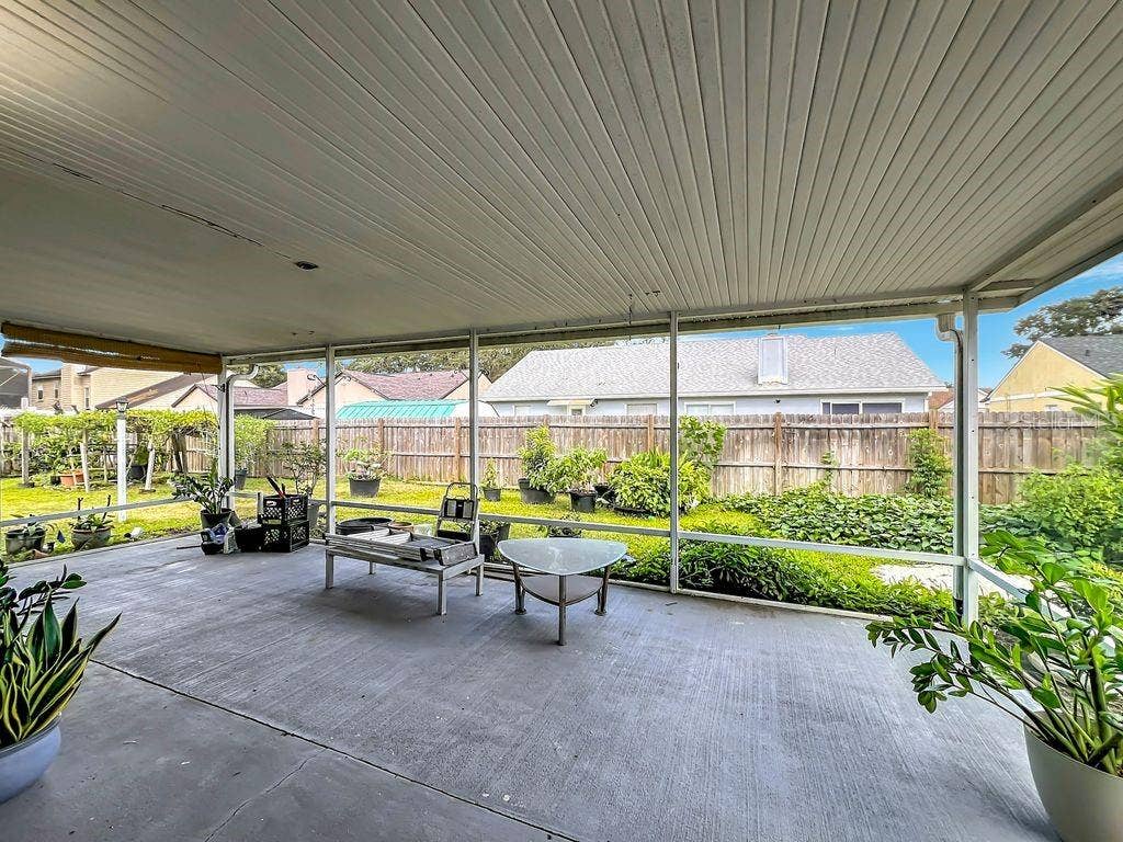 8609 CROSSBAY DRIVE, Orlando, FL 32829 8609 CROSSBAY DRIVE, Orlando, FL 32829