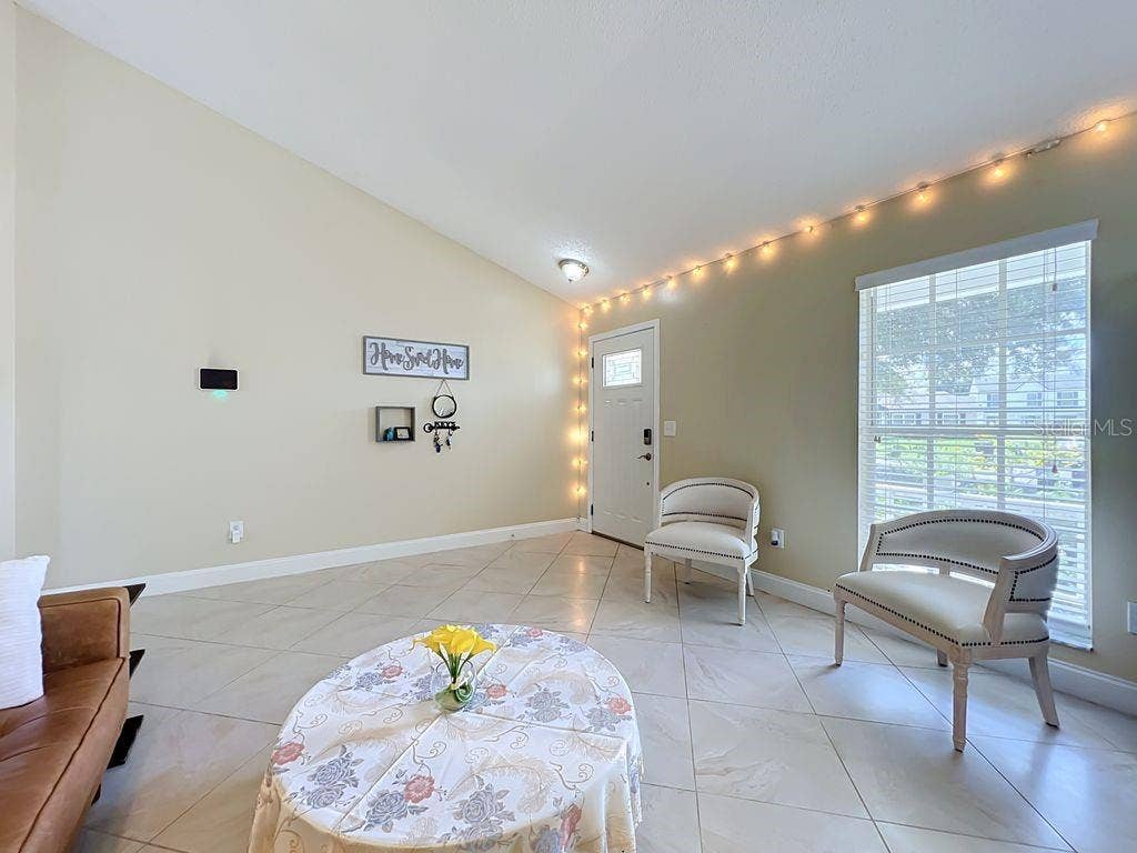 8609 CROSSBAY DRIVE, Orlando, FL 32829 8609 CROSSBAY DRIVE, Orlando, FL 32829