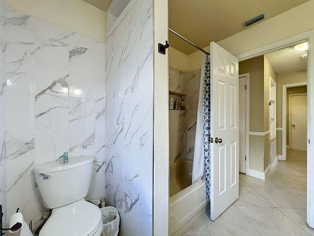 8609 CROSSBAY DRIVE, Orlando, FL 32829 8609 CROSSBAY DRIVE, Orlando, FL 32829