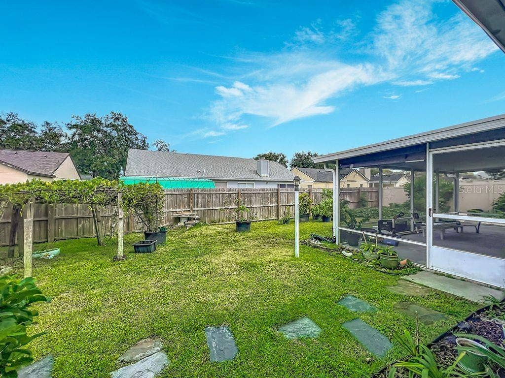 8609 CROSSBAY DRIVE, Orlando, FL 32829 8609 CROSSBAY DRIVE, Orlando, FL 32829