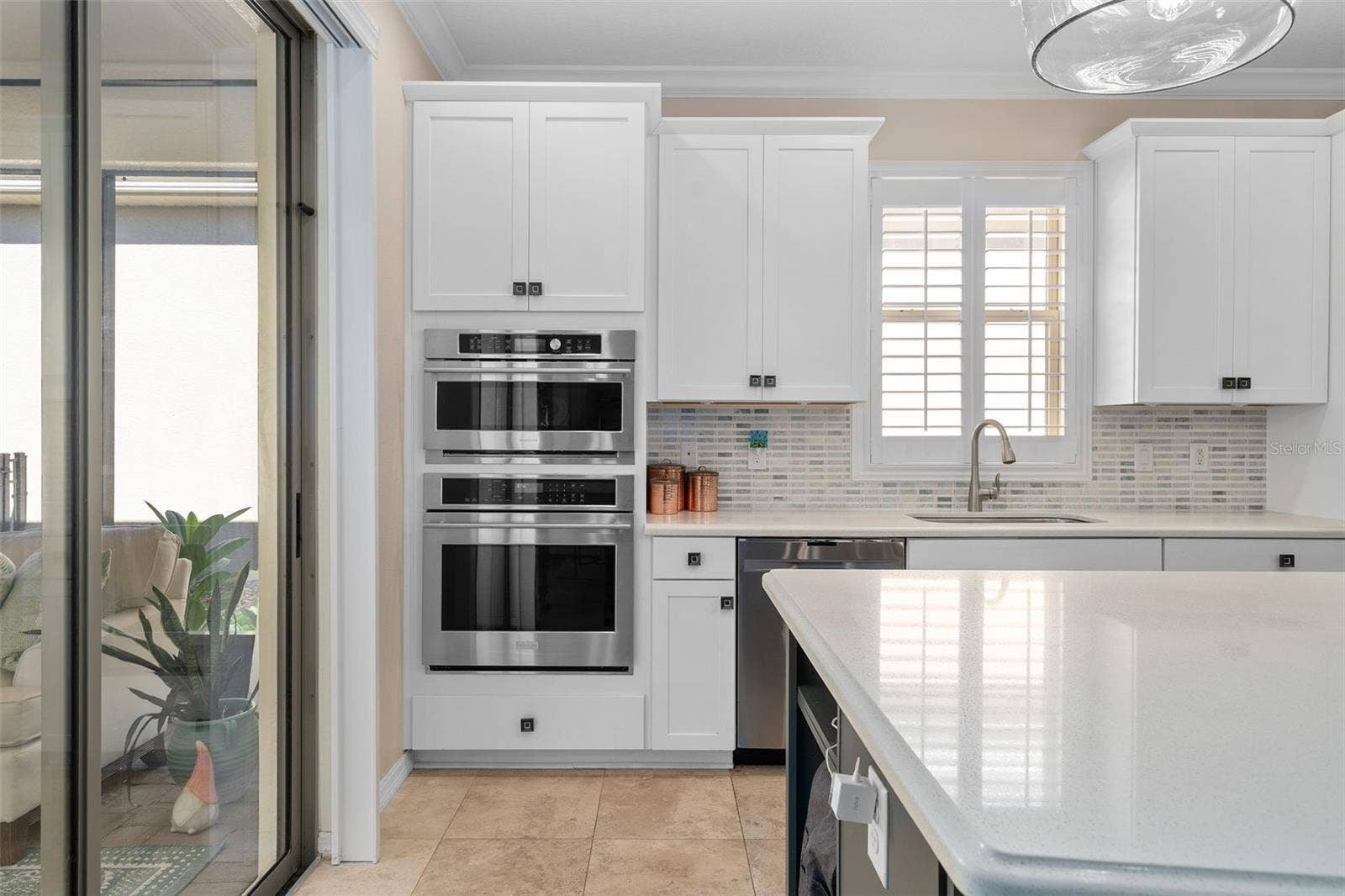 1038 TIMBERVALE TRAIL, Clermont, FL 34715 Built-in Monogram Convection Oven and Microwave
