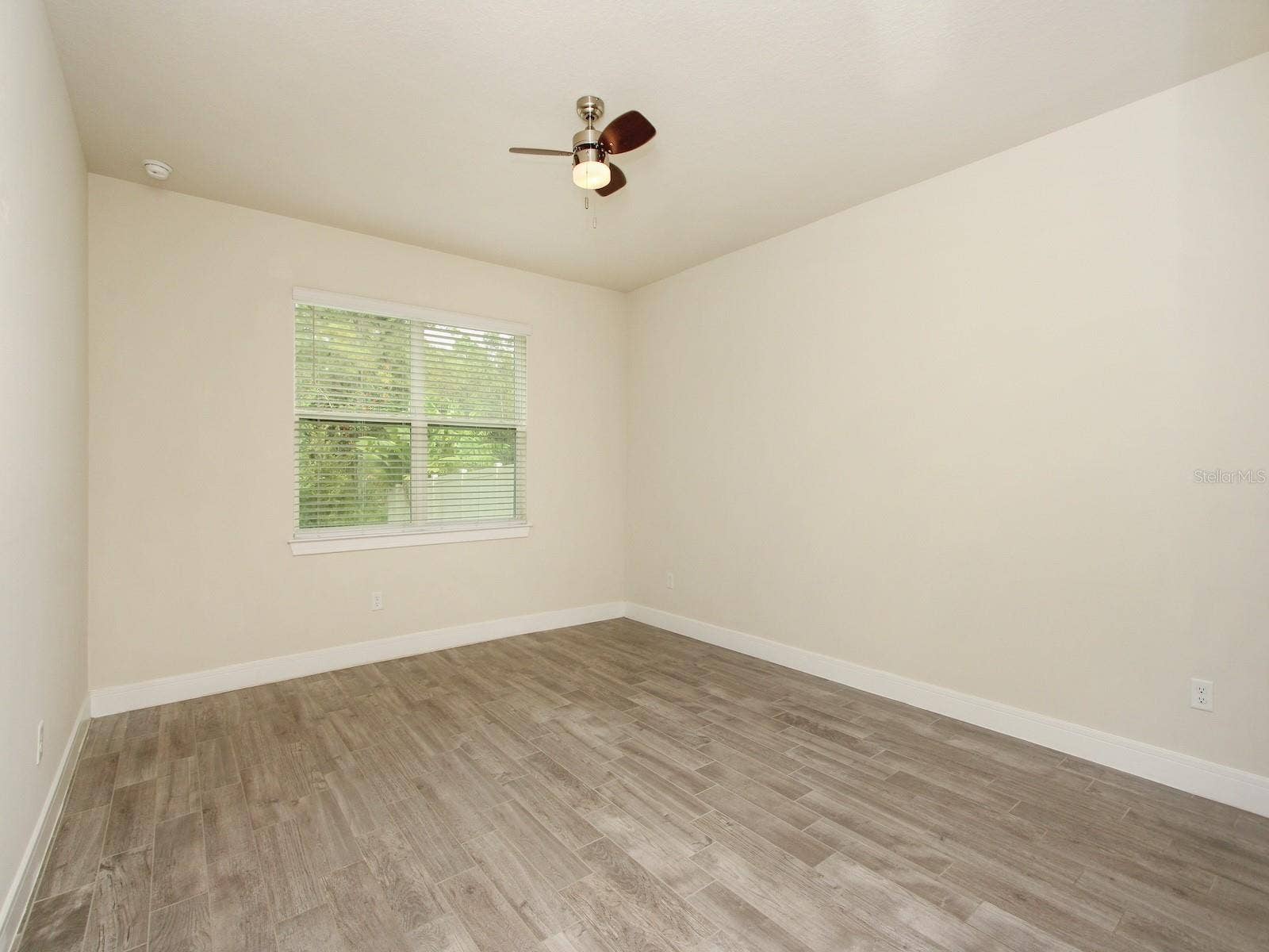 9715 BROWN BURROW STREET, Orlando, FL 32829 9715 BROWN BURROW STREET, Orlando, FL 32829