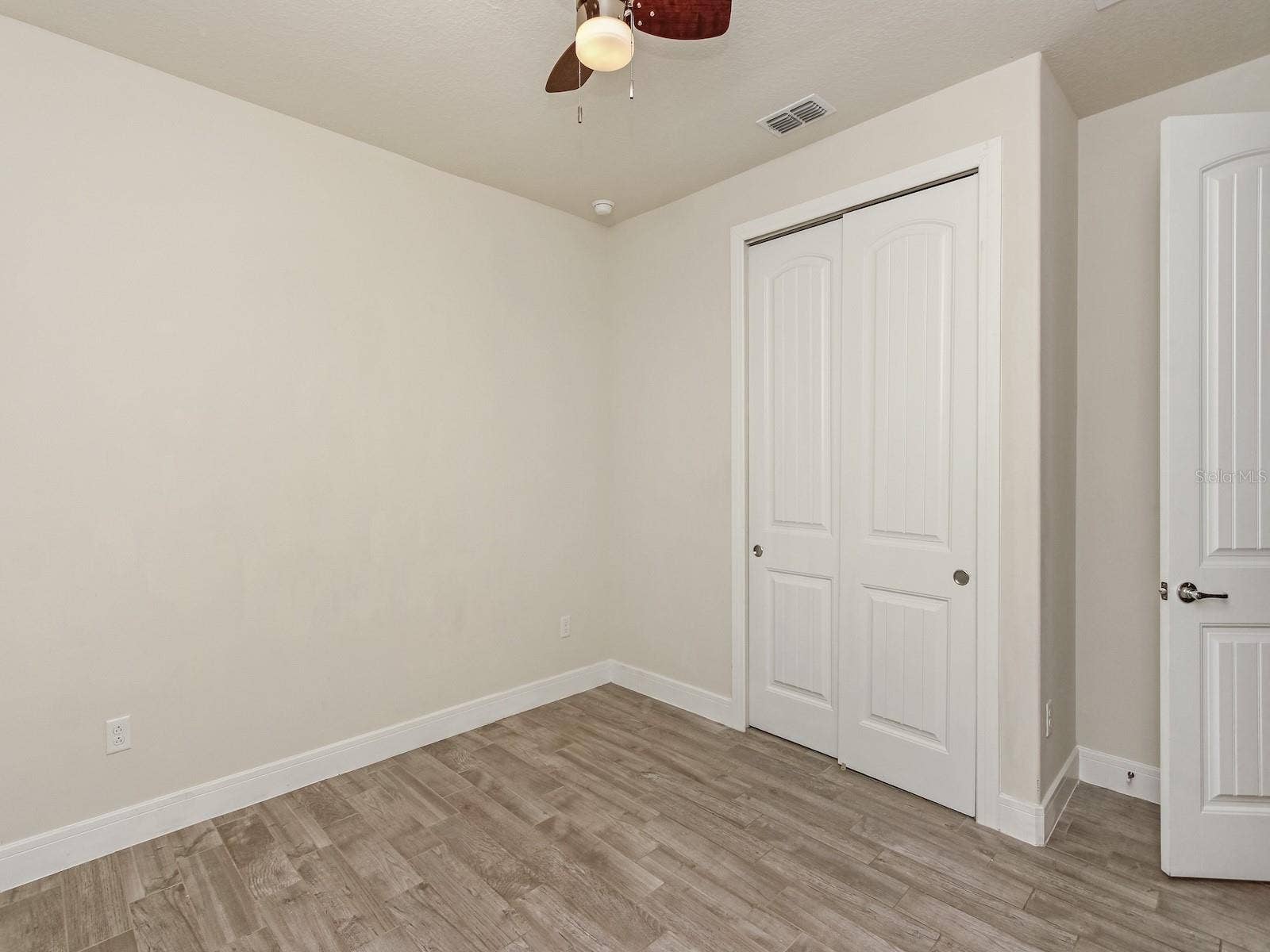 9715 BROWN BURROW STREET, Orlando, FL 32829 9715 BROWN BURROW STREET, Orlando, FL 32829