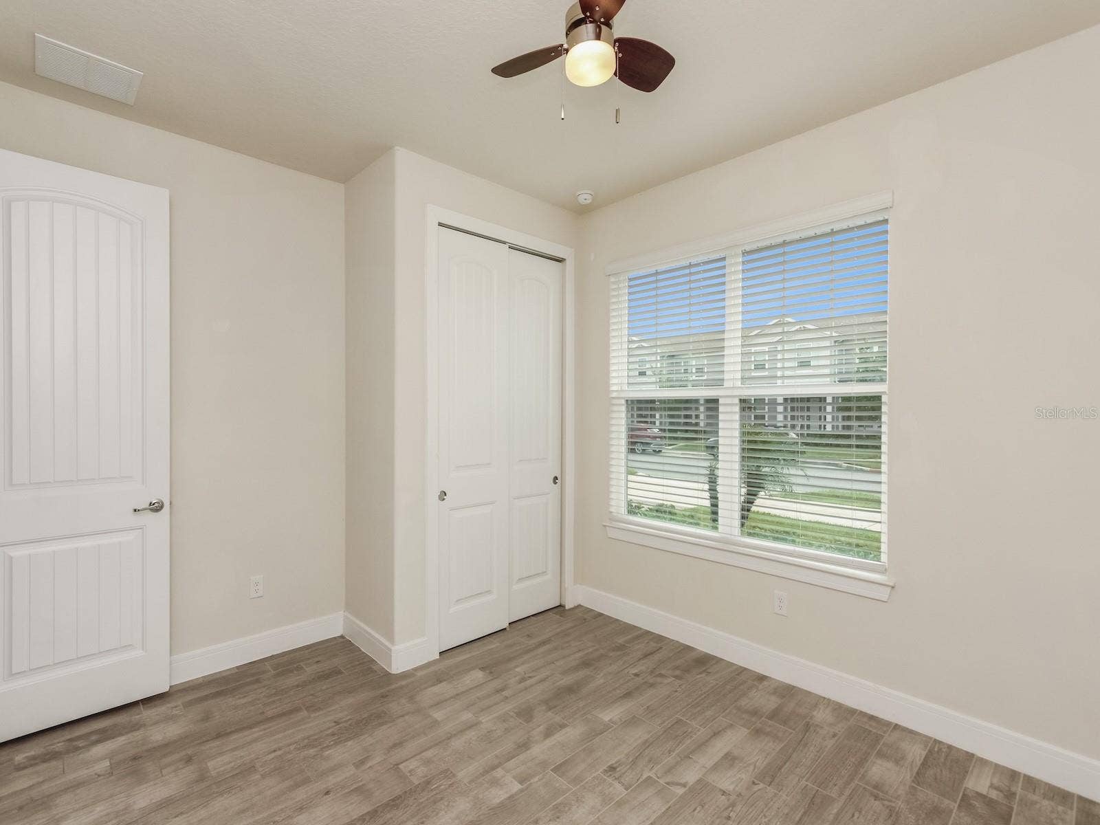 9715 BROWN BURROW STREET, Orlando, FL 32829 9715 BROWN BURROW STREET, Orlando, FL 32829