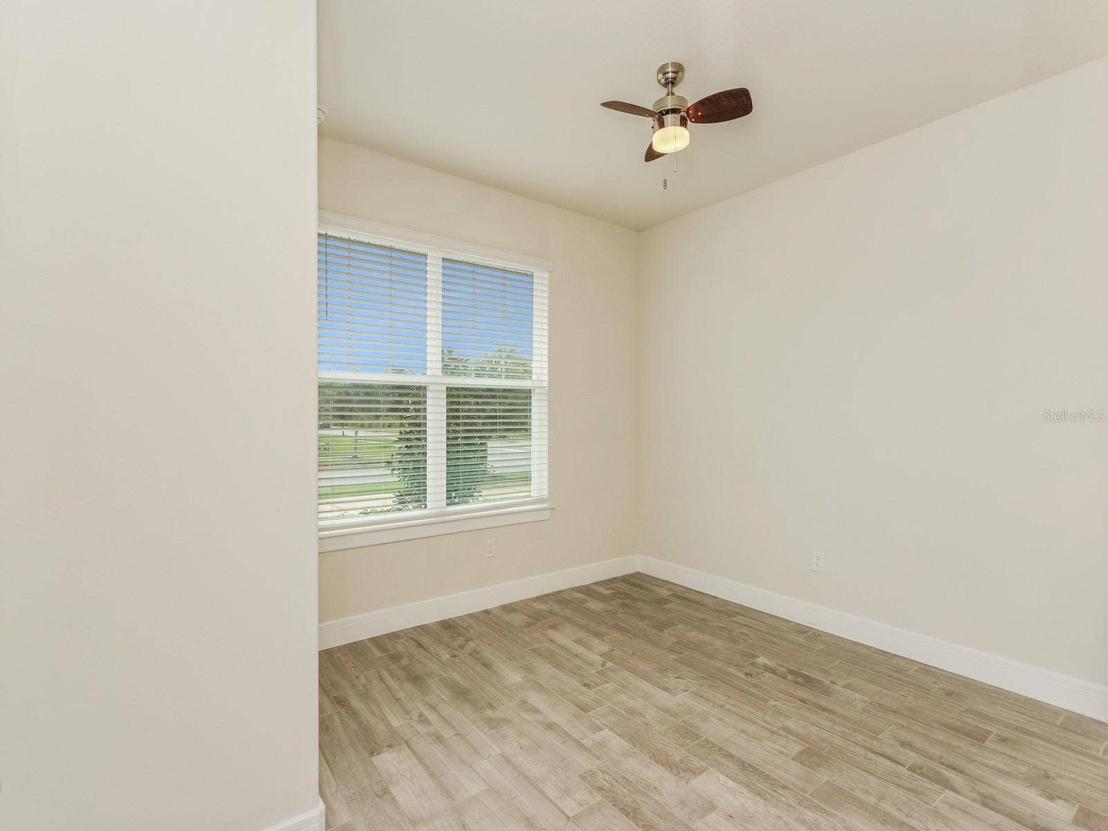 9715 BROWN BURROW STREET, Orlando, FL 32829 9715 BROWN BURROW STREET, Orlando, FL 32829
