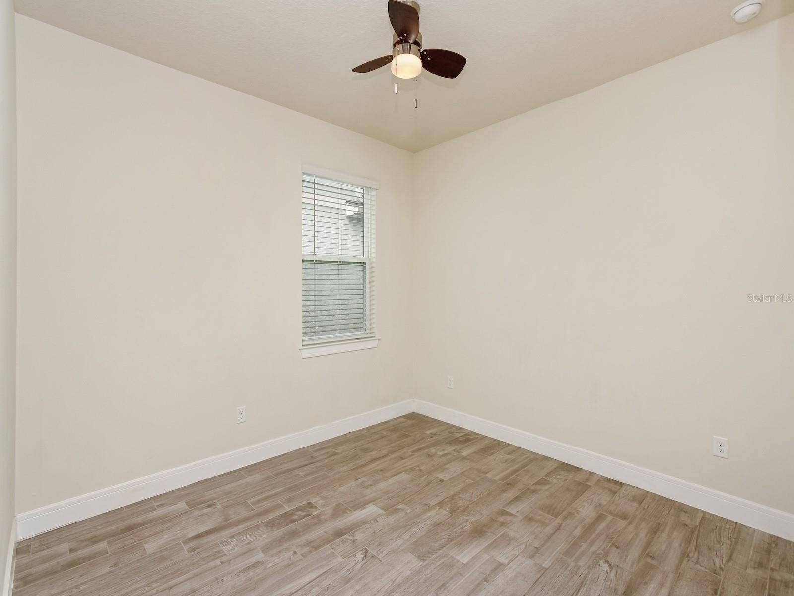 9715 BROWN BURROW STREET, Orlando, FL 32829 9715 BROWN BURROW STREET, Orlando, FL 32829